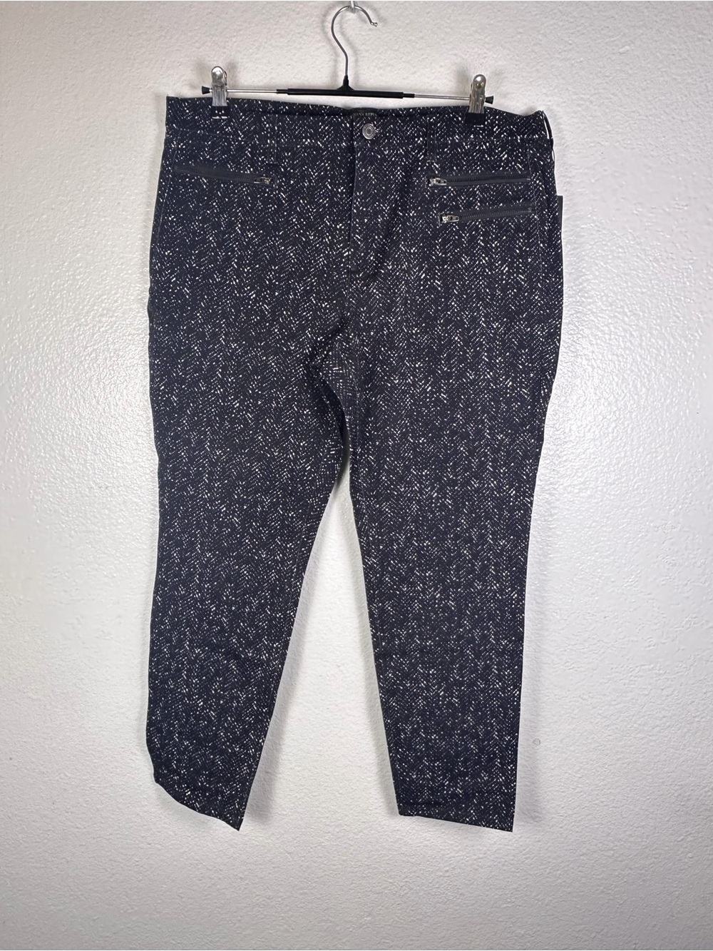 Banana Republic Women's Black White Geometric Sloan Fit Tapered Dress Pants
16S